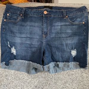 EUC Celebrity Pink jean shorts sz 24.